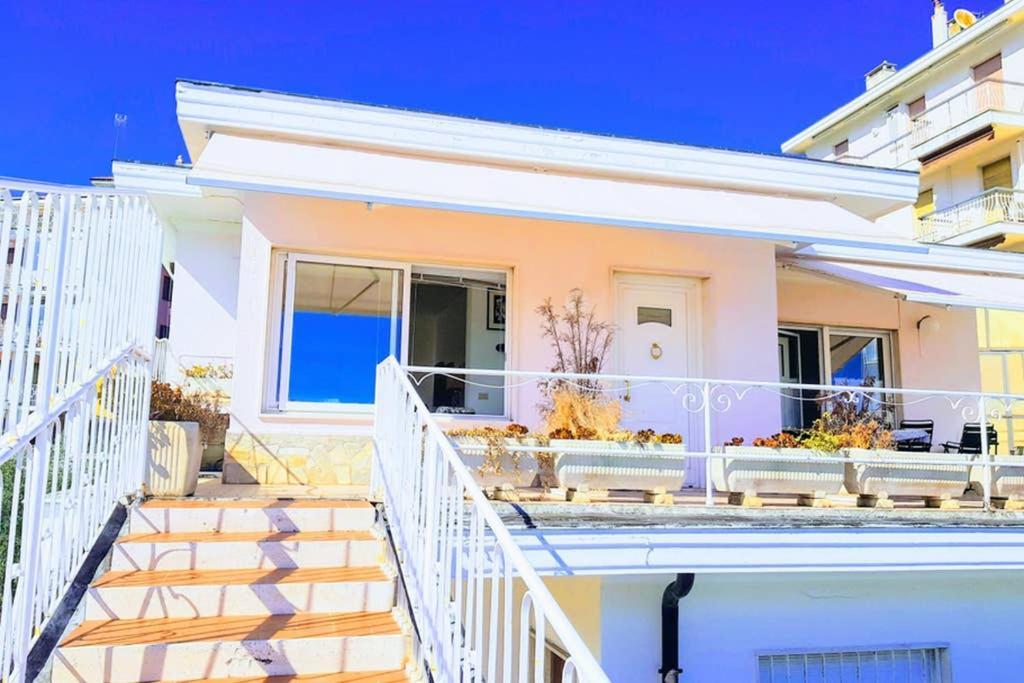 Attico Sul Mare A Sanremo Apartment Ngoại thất bức ảnh